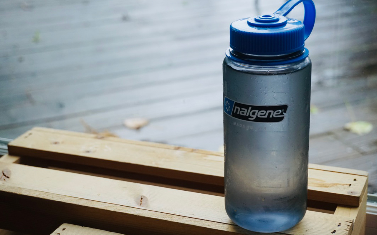 How to clean your reusable water bottle