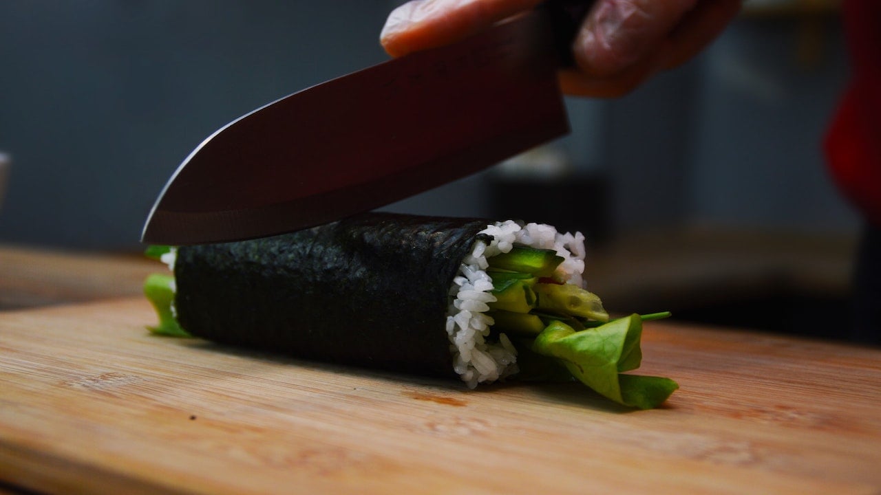 How to Make Veggie Sushi Rolls: Basic Recipe - Utopia