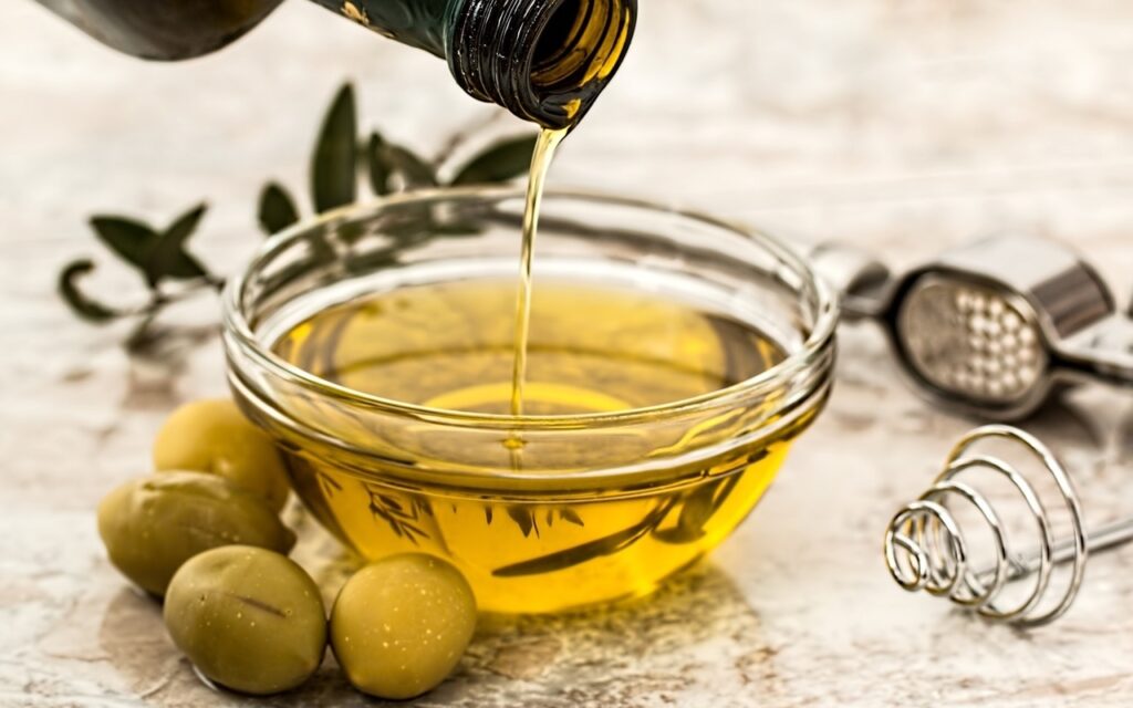 Olive Oil for Hair: Natural Hair-Care - Utopia