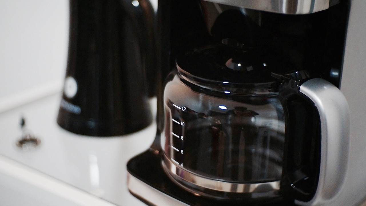 New Study Shows Coffee Maker Reservoirs Often Contain Yeast, Mold