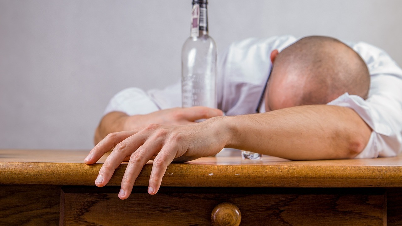 Best Natural Ways To Get Over A Hangover Quickly Utopia 6400