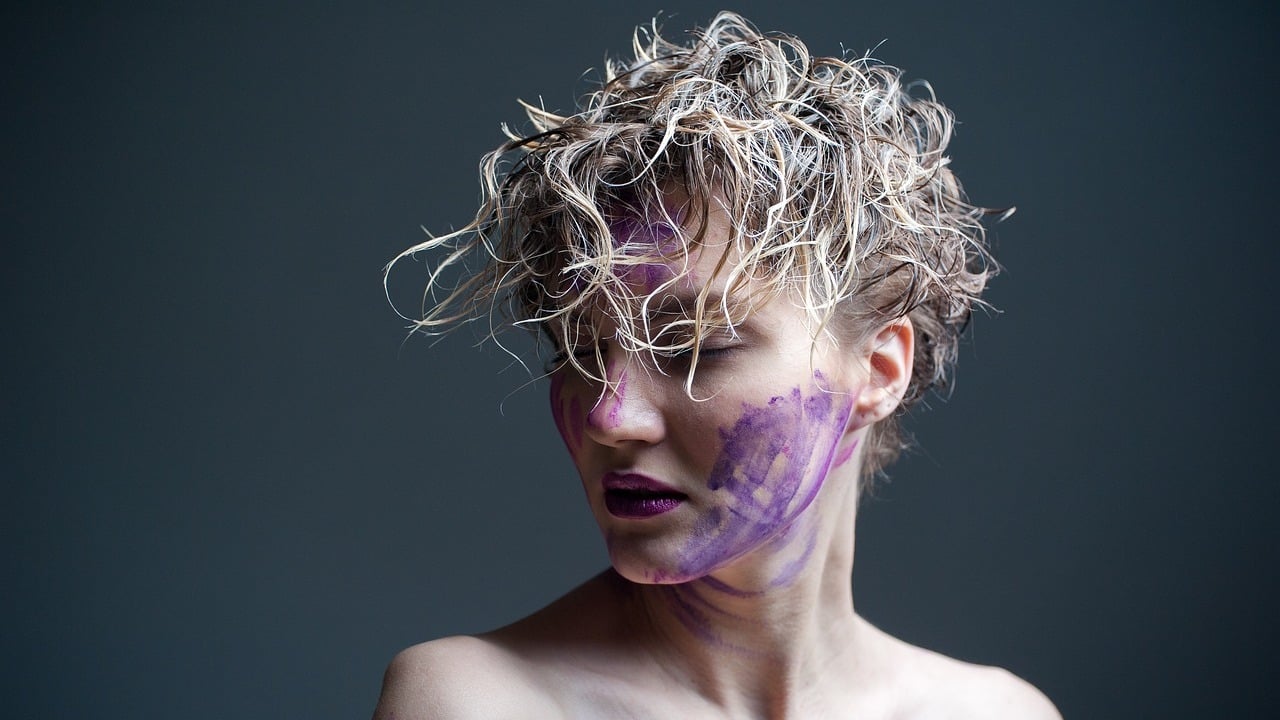 how-to-get-rid-of-hair-dye-on-skin-8-natural-tips-utopia