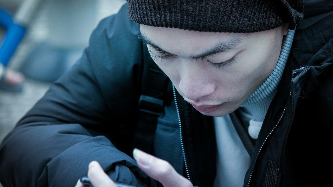 10 Productive Things To Do Instead Of Scrolling Through Your Phone Utopia 10 Productive Things To Do Instead Of Scrolling Through Your Phone Utopia