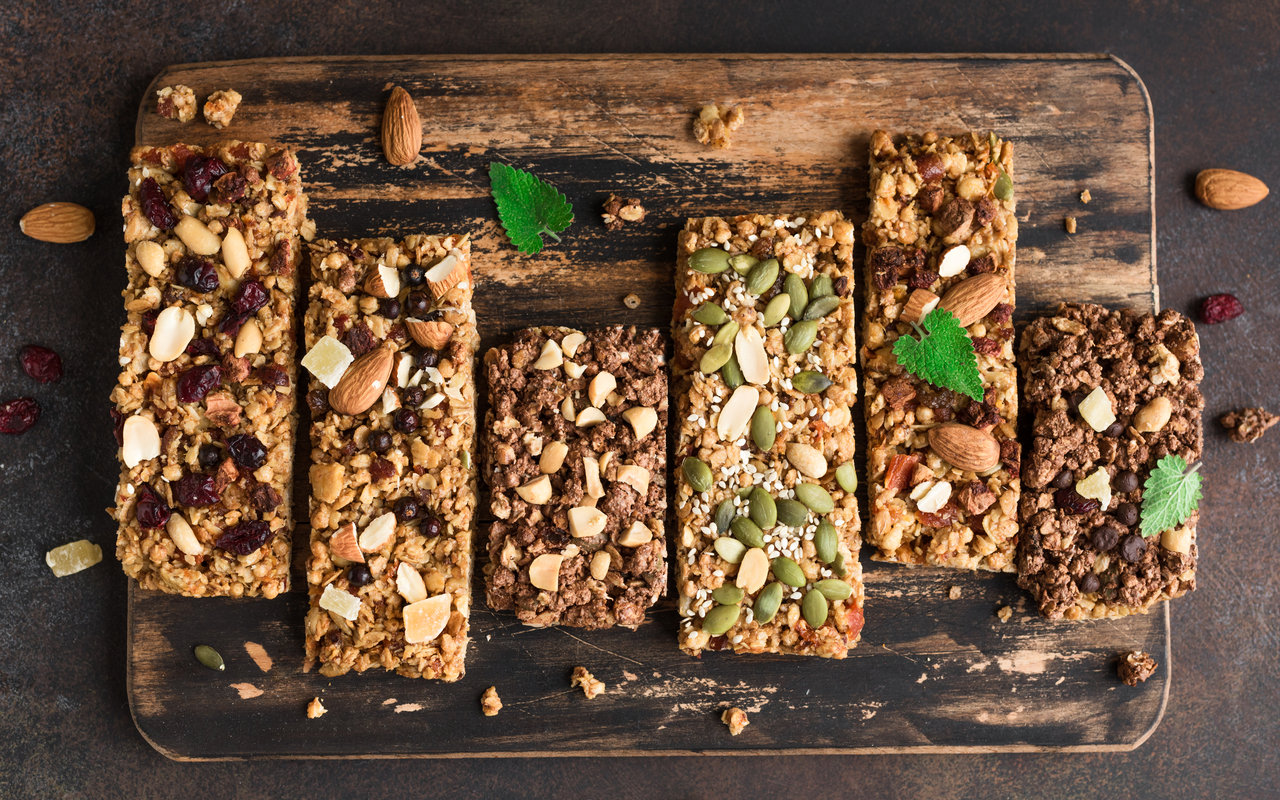 Homemade protein bars can be packed with healthy, natural ingredients.