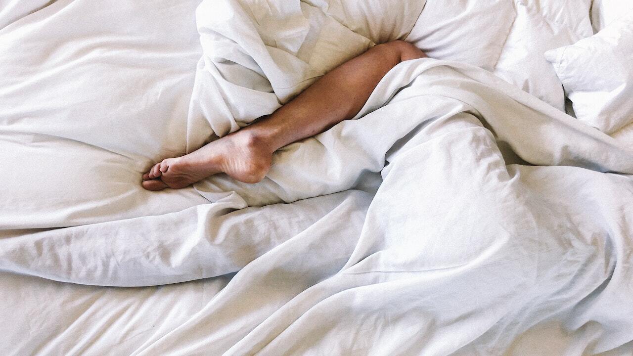 How To Stop Leg Cramps At Night Naturally Utopia