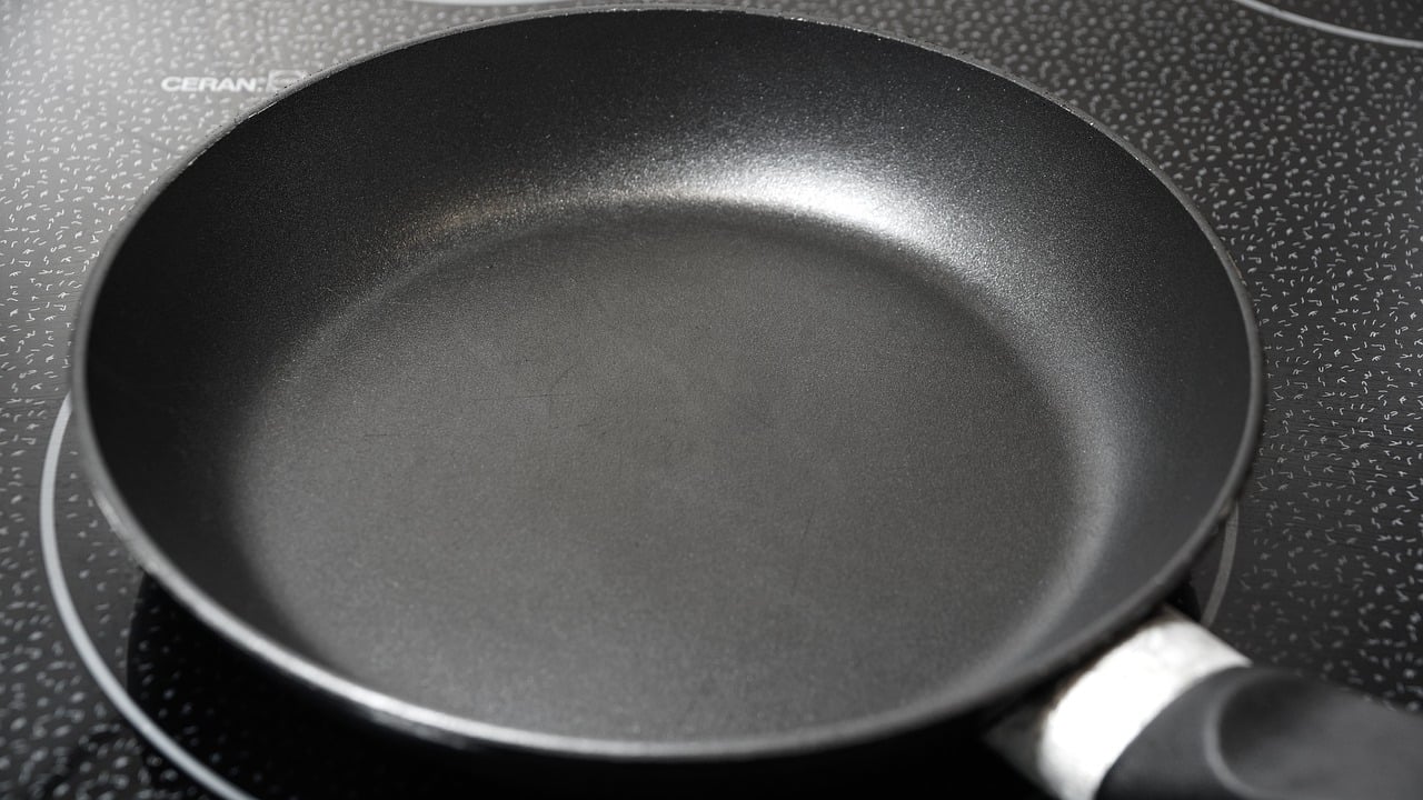 Are Scratched Nonstick Pans Safe To Use?