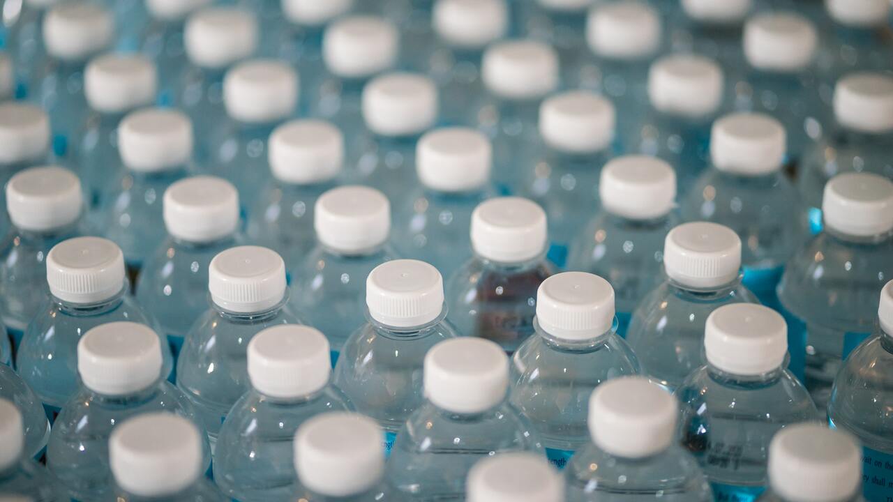 How Long Does Bottled Water Last? Does It Matter? Utopia