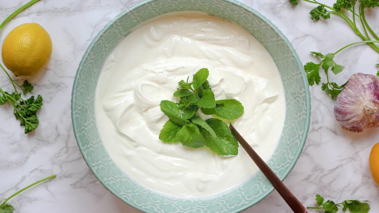 is-greek-yogurt-dairy-what-you-need-to-know-if-you-can-t-tolerate